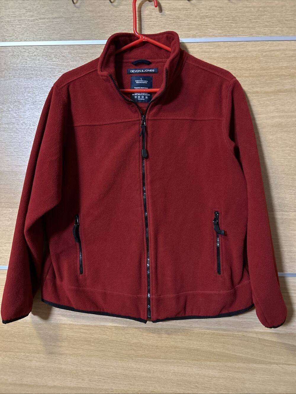 Devon & Jones Men's Size Large Full Zip Fleece Jacket Red zip pockets